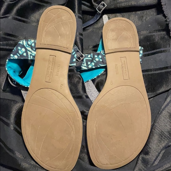 Ankle strap sandals - Picture 3 of 4